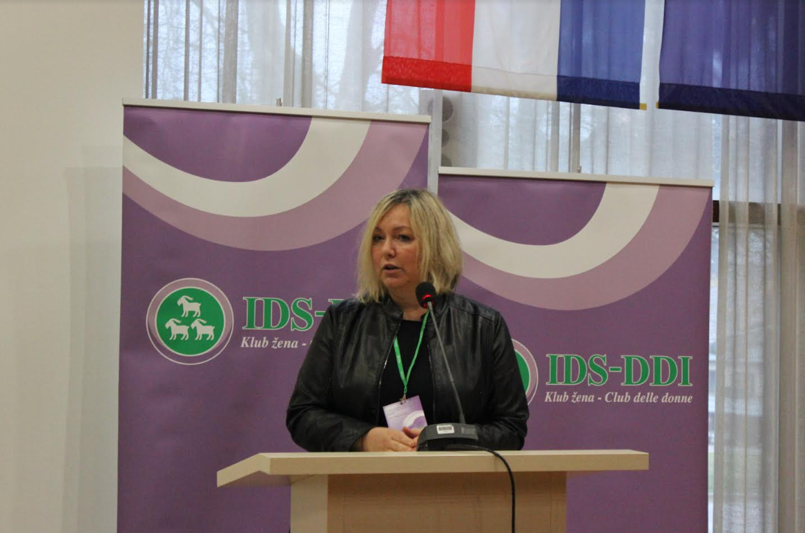 Helga Možé (IDS): Nasilje u školama je u porastu, mladi trebaju stručnu pomoć, a javno zdravstvo 'puca po šavovima'